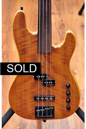 Fender 1984 Jazz Bass Special Lacewood top Fretless (custom made) Fender 1984 Jazz Bass Special Lacewood top Fretless (custom made)